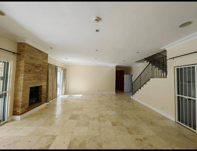 4 BEDROOM CLUSTER FOR SALE IN BAILEY'S MUCKLENEUK